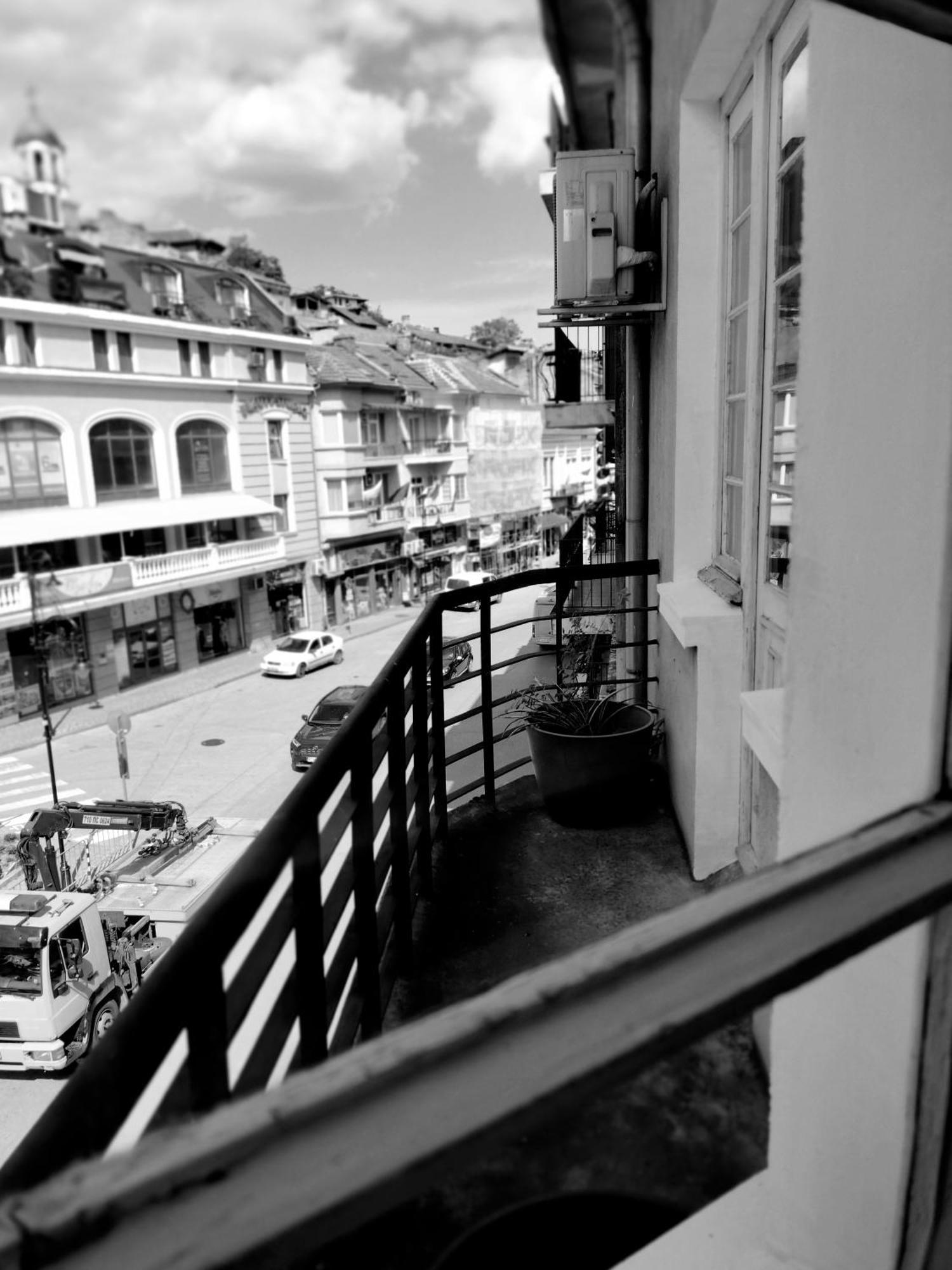 Art Studio Turnovo Apartment Veliko Tŭrnovo Exterior photo