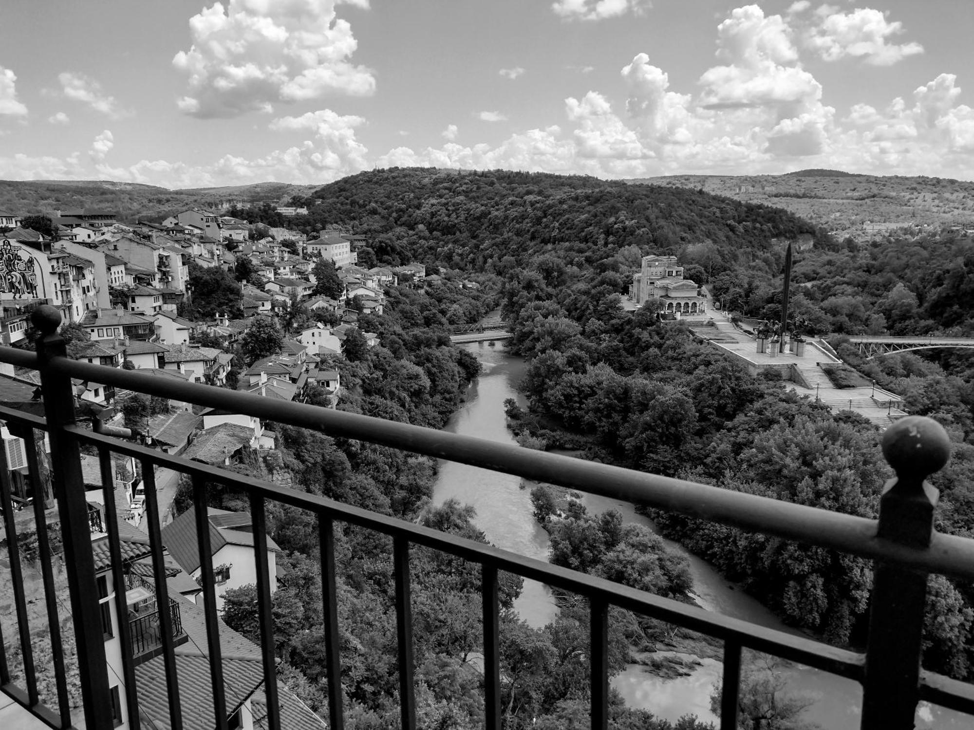 Art Studio Turnovo Apartment Veliko Tŭrnovo Exterior photo
